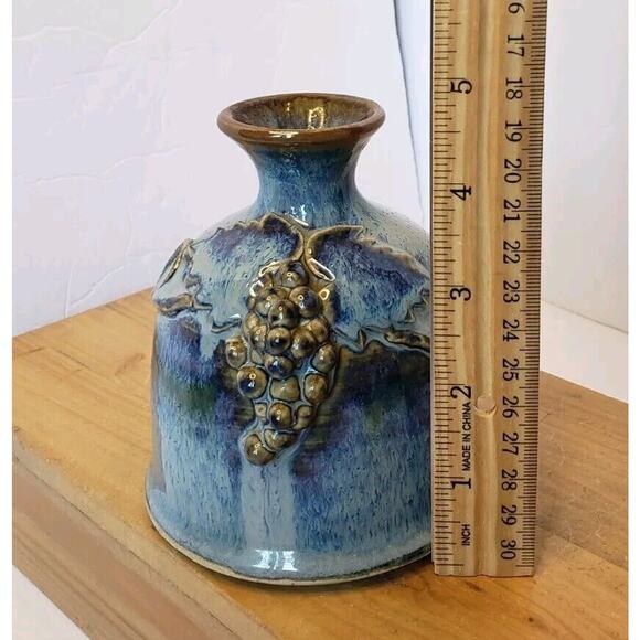 Vintage Greg Olson California Art Pottery Stoneware Handmade Grapes Vase Blue - Picture 10 of 11